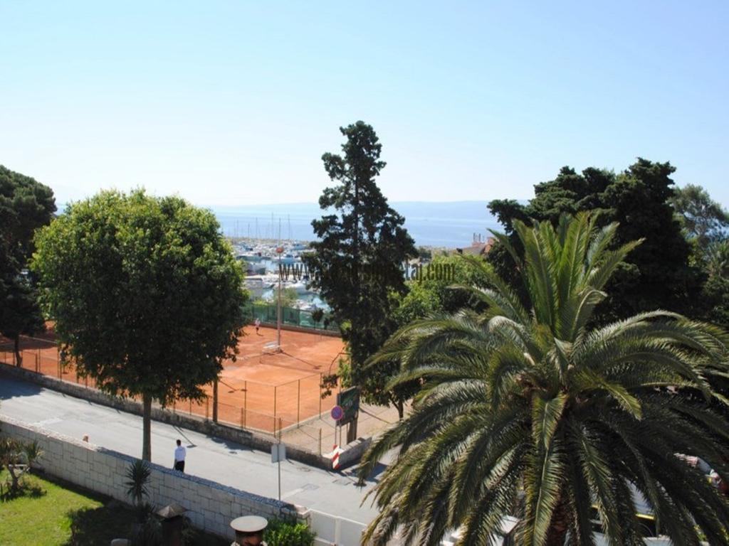 Beach Split Apartments Экстерьер фото